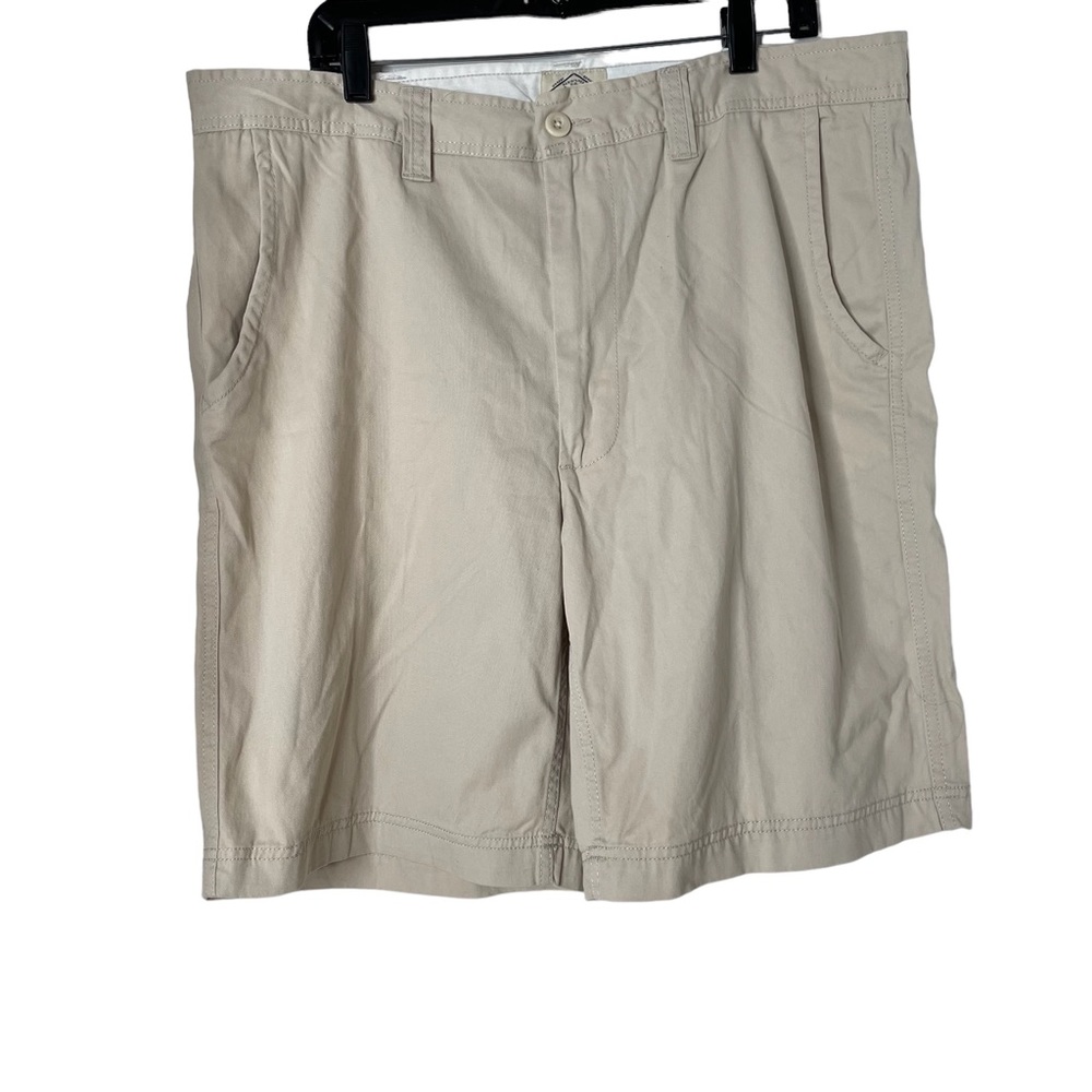 St. John’s Bay Khaki Flat Front Cotton Short Sz 40 NWT